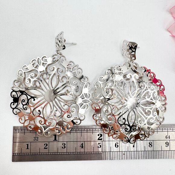 Vintage Puffy Filigree Openwork Earrings Silver Tone  Round Drop Dimensional 3D - Picture 11 of 13